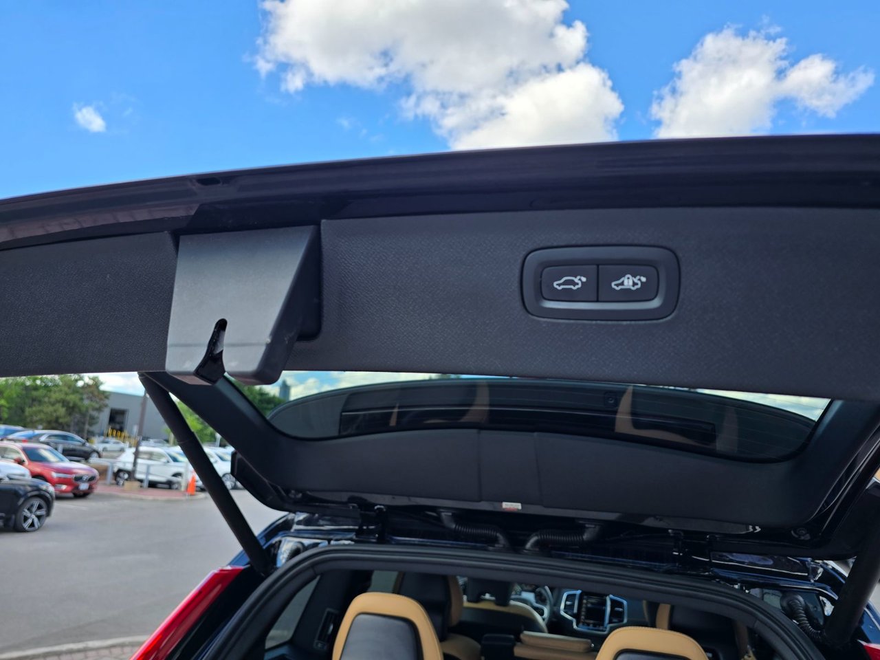2022 Volvo XC90 INSCRIPTION-17