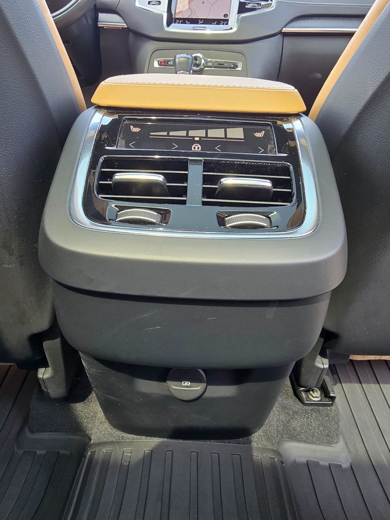 2022 Volvo XC90 INSCRIPTION-22