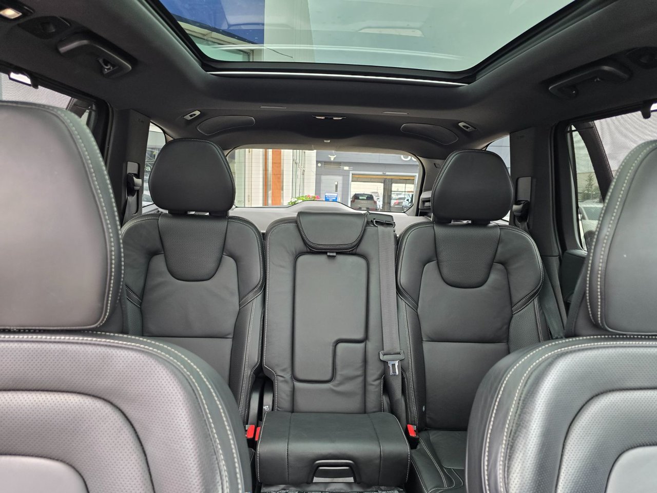 2023 Volvo XC90 ULTIMATE DARK THEME-8