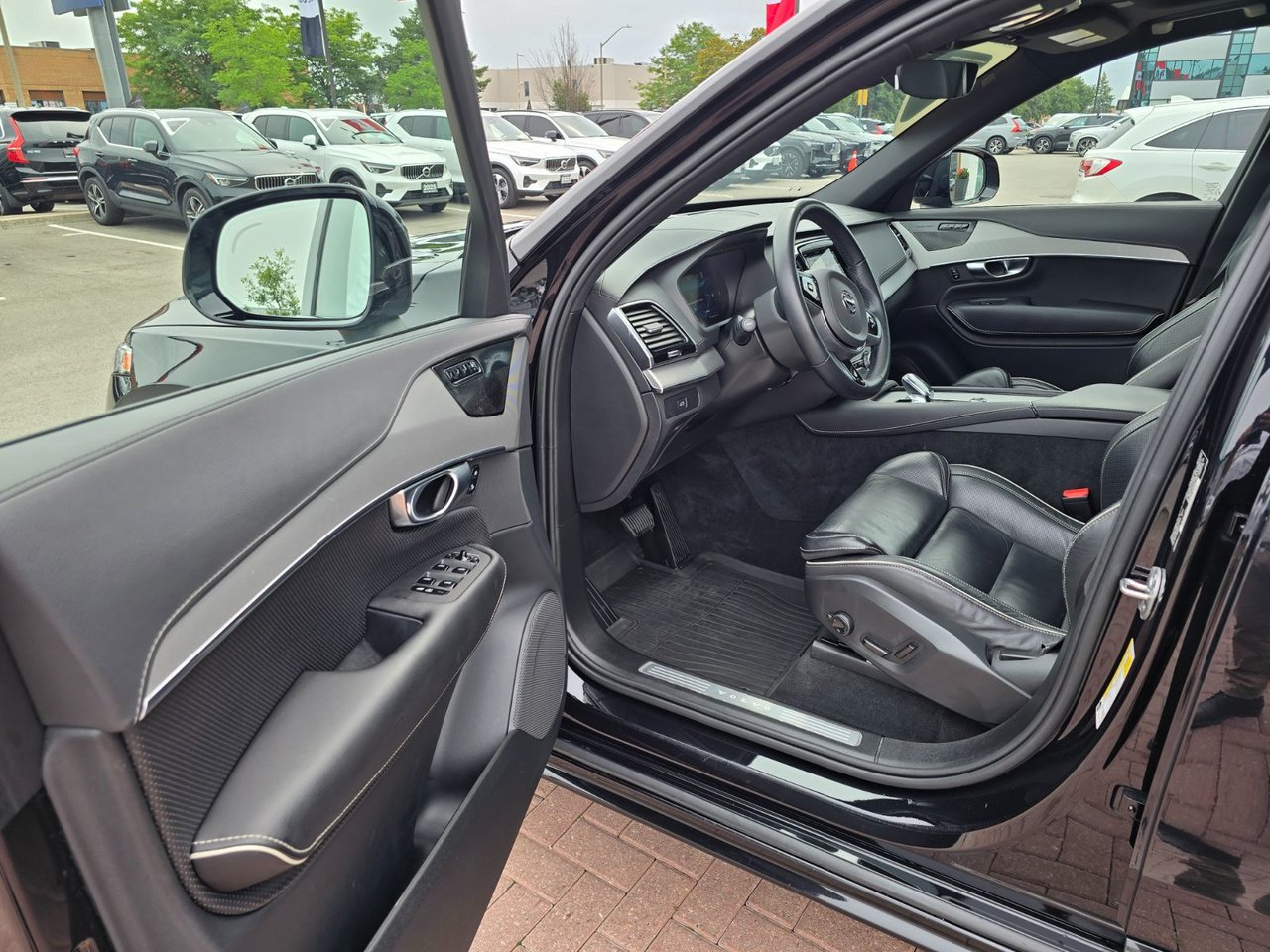 2023 Volvo XC90 ULTIMATE DARK THEME-12