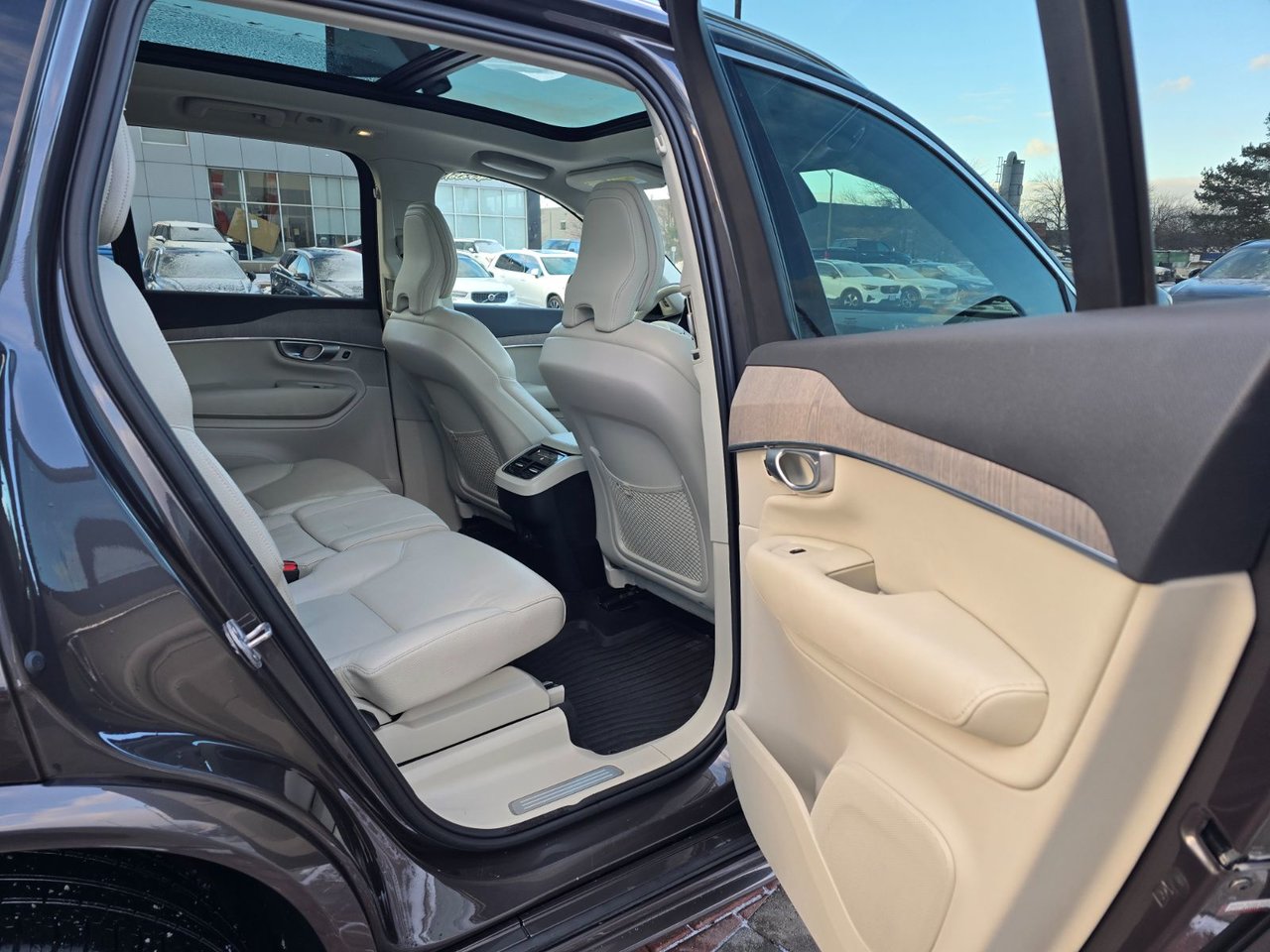 2024 Volvo XC90 PLUS BRIGHT THEME-19