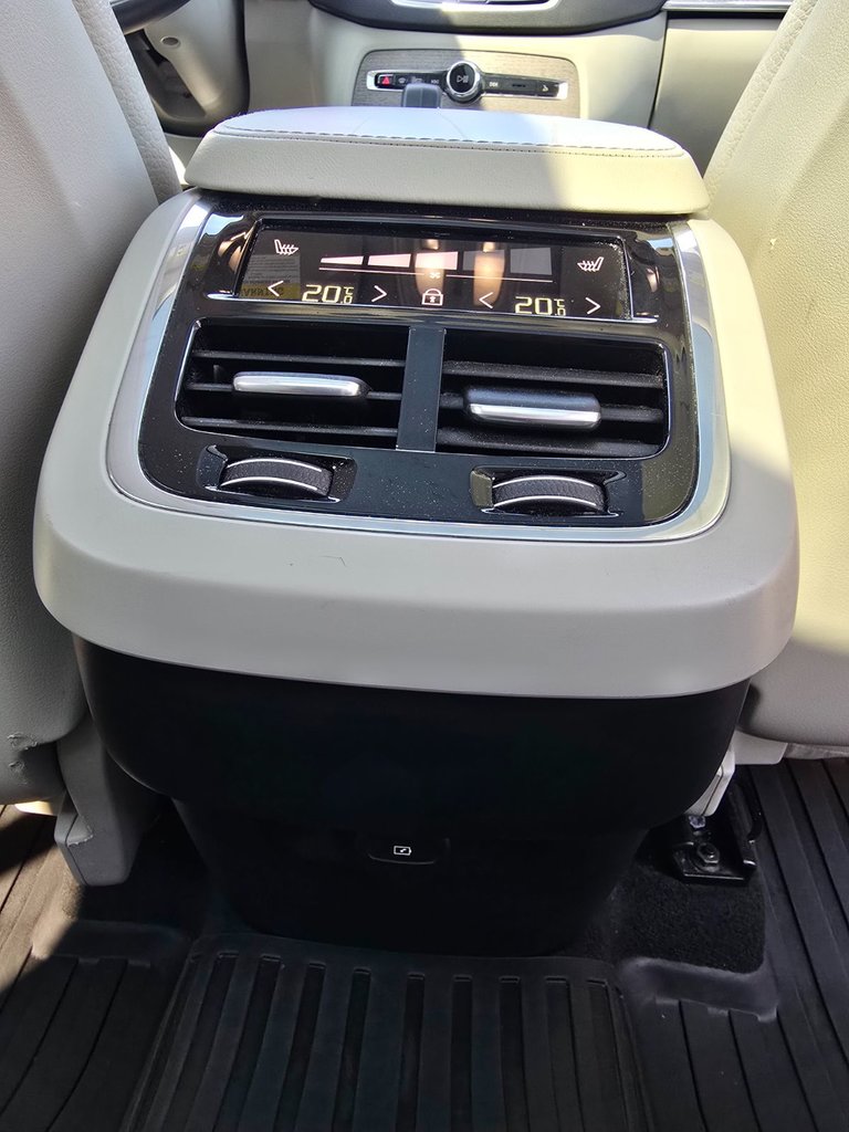 2024 Volvo XC90 PLUS BRIGHT THEME-20