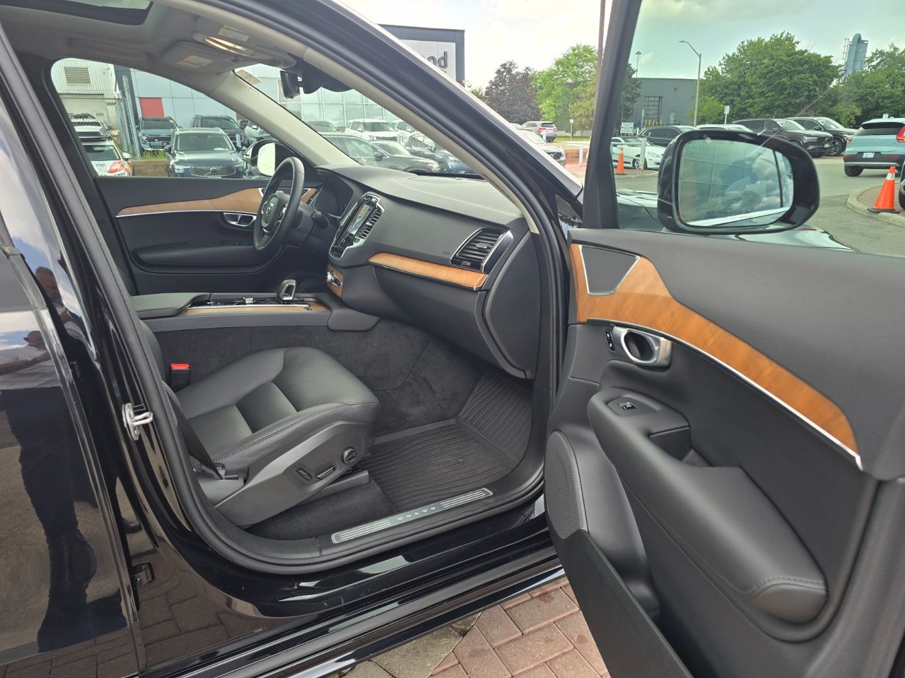 2024 Volvo XC90 PLUS BRIGHT THEME-21