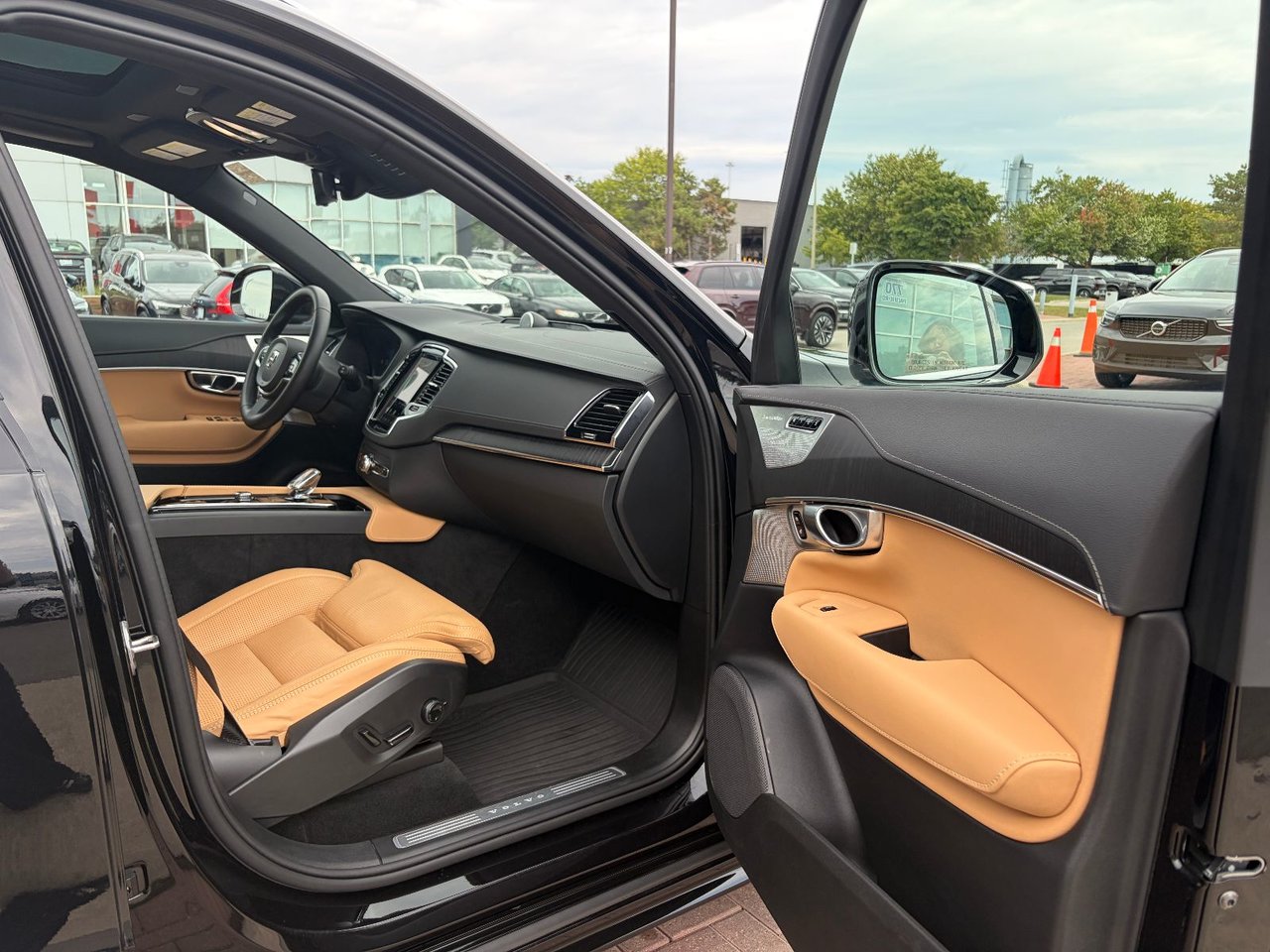 2024 Volvo XC90 ULTIMATE BRIGHT THEME-23