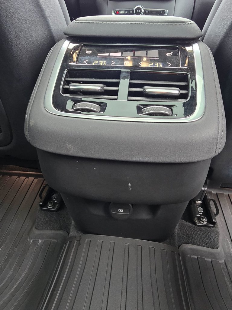 2025 Volvo XC90 CORE BRIGHT THEME-20