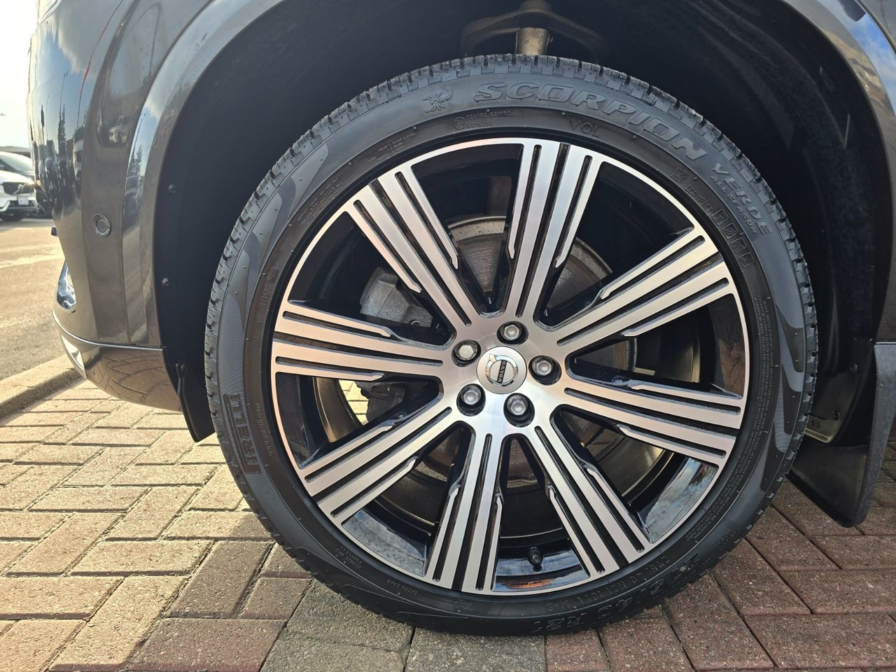 2025 Volvo XC90 ULTRA BRIGHT THEME-7