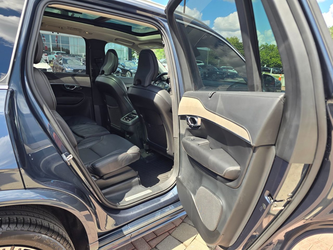 2025 Volvo XC90 ULTRA BRIGHT THEME-19