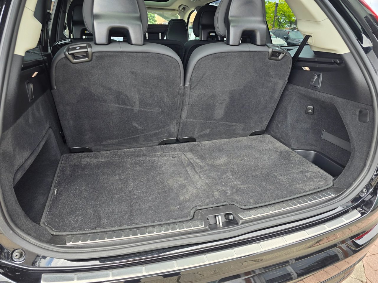 2026 Volvo XC90 PLUS DARK THEME-17