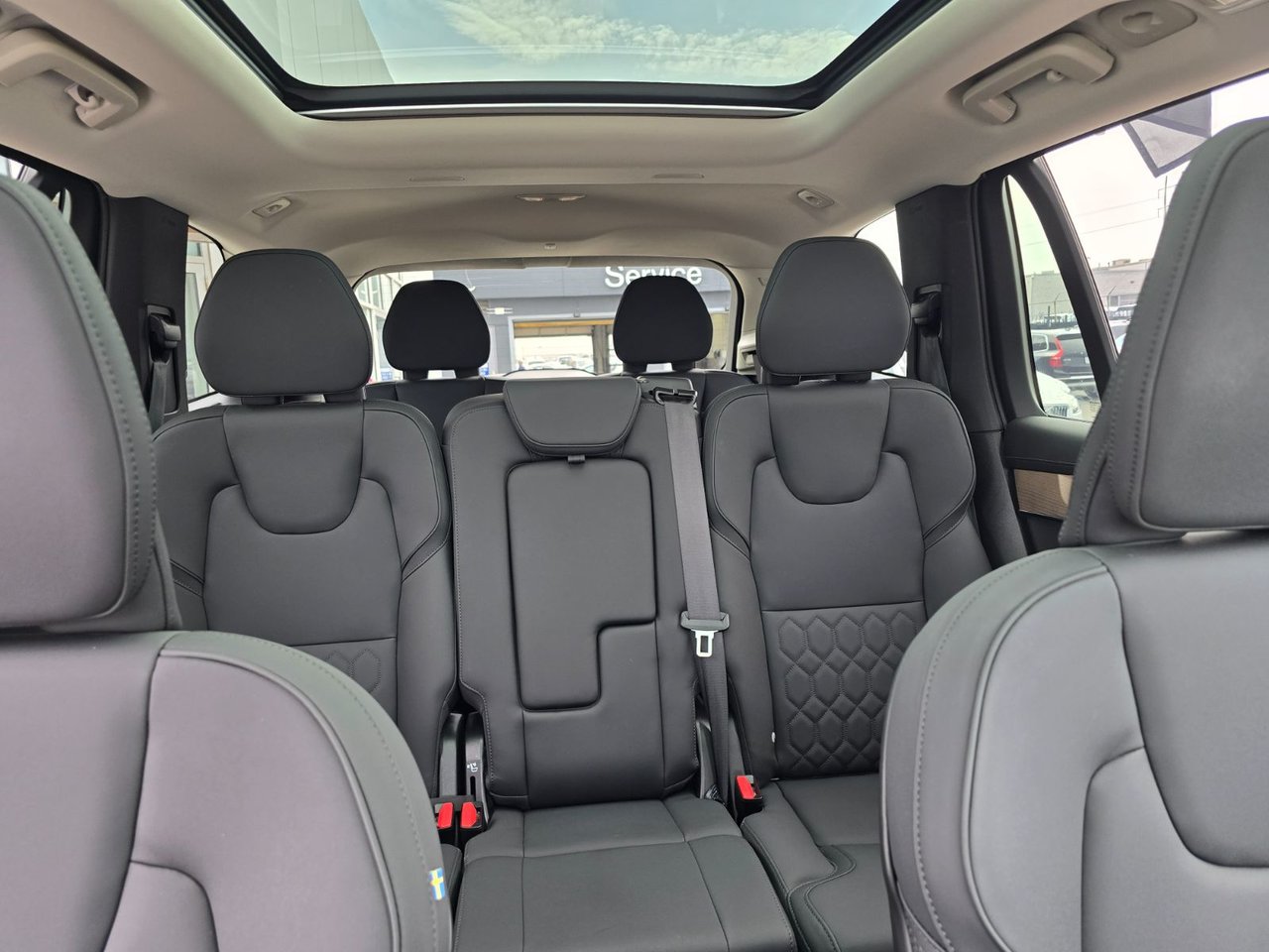 2026 Volvo XC90 PLUS DARK THEME-8