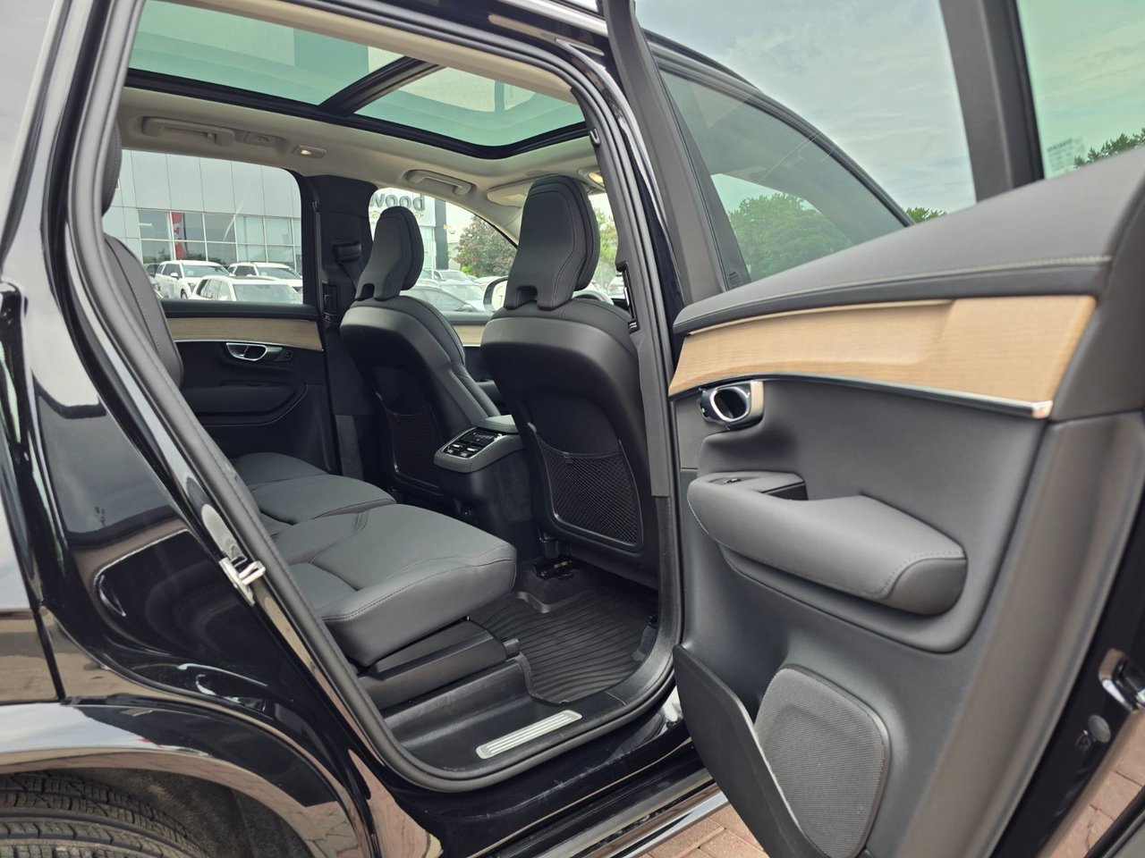 2026 Volvo XC90 PLUS DARK THEME-18