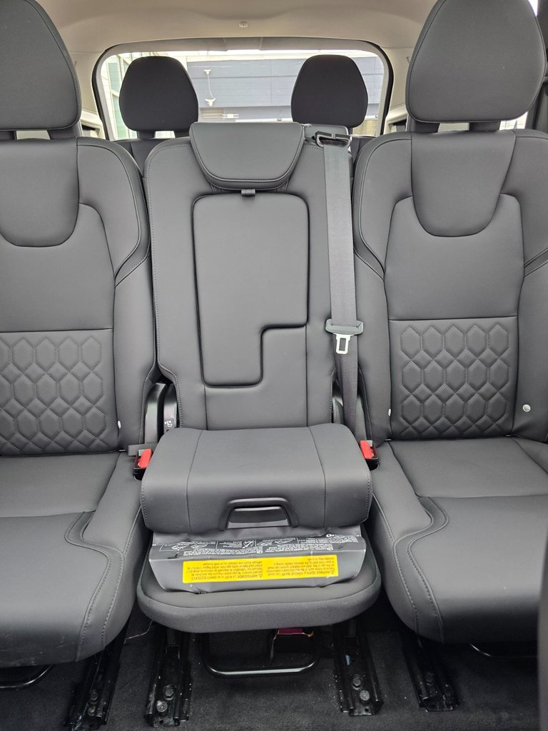 2026 Volvo XC90 PLUS DARK THEME-25