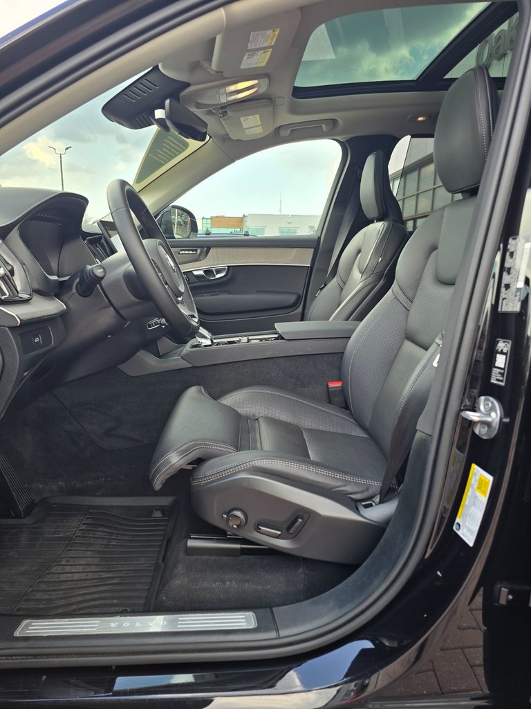 2026 Volvo XC90 ULTRA BRIGHT THEME-25