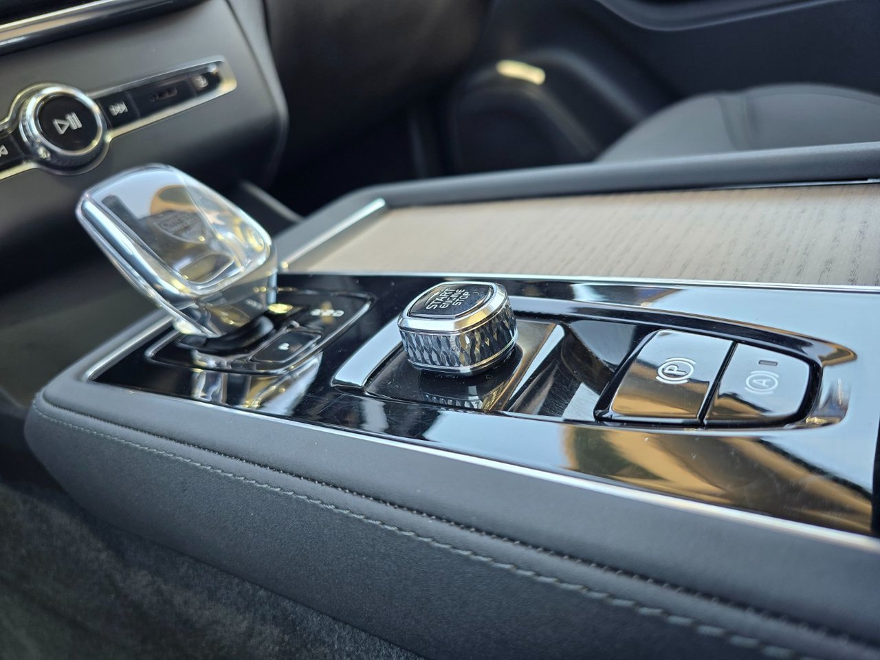 2026 Volvo XC90 PLUS BRIGHT THEME-30