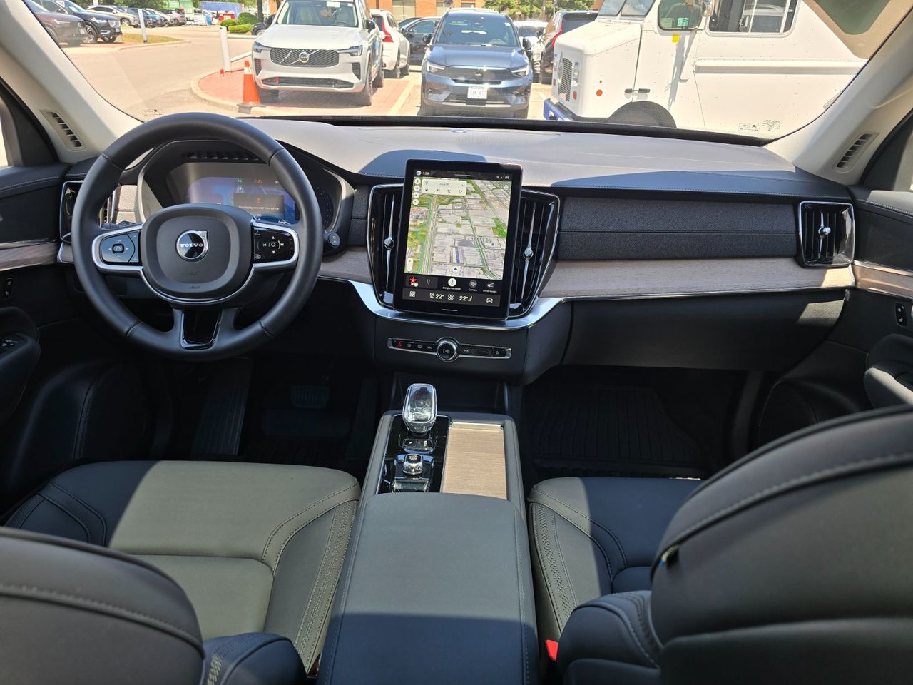 2026 Volvo XC90 PLUS DARK THEME-4