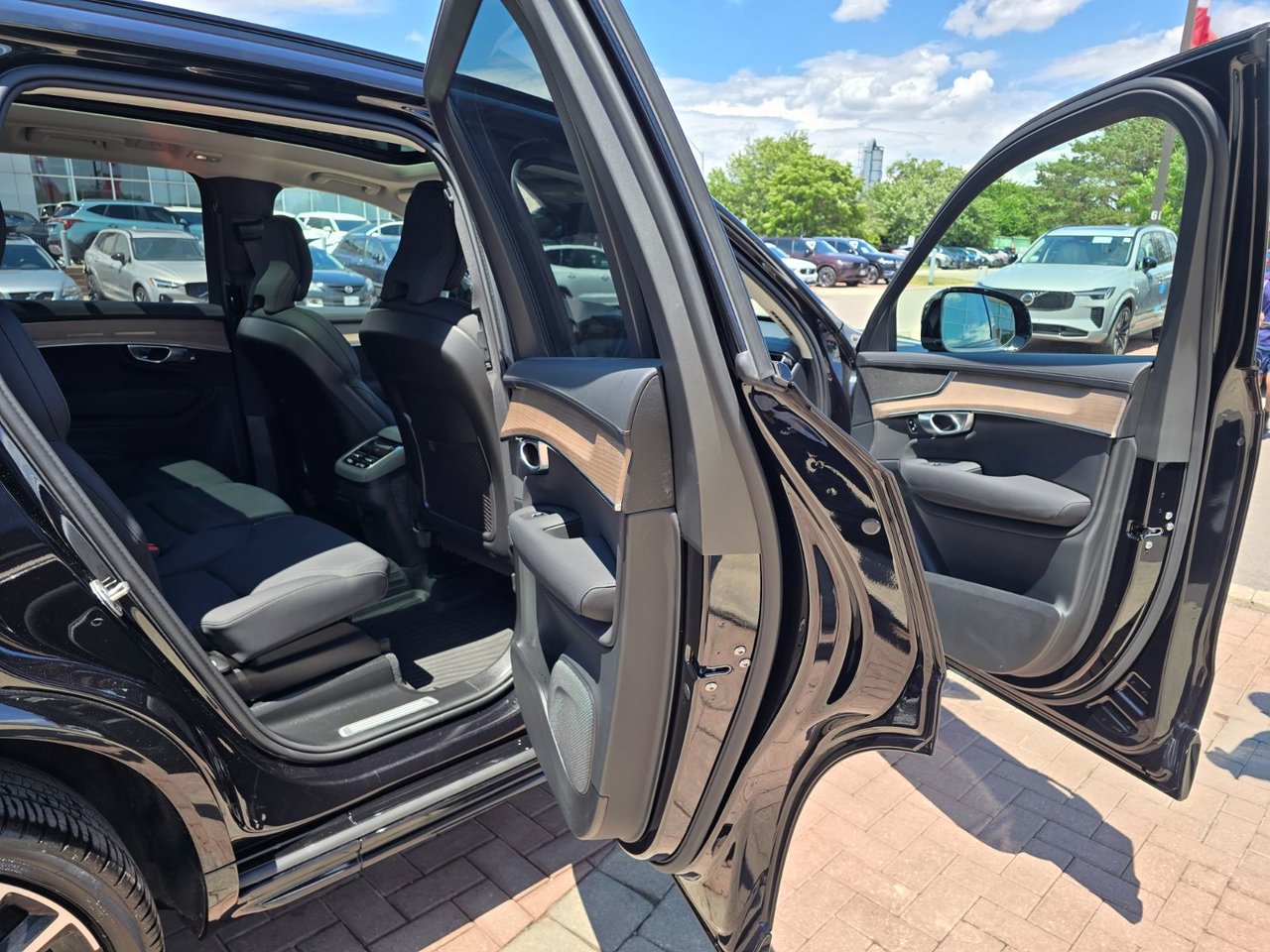 2026 Volvo XC90 PLUS DARK THEME-10