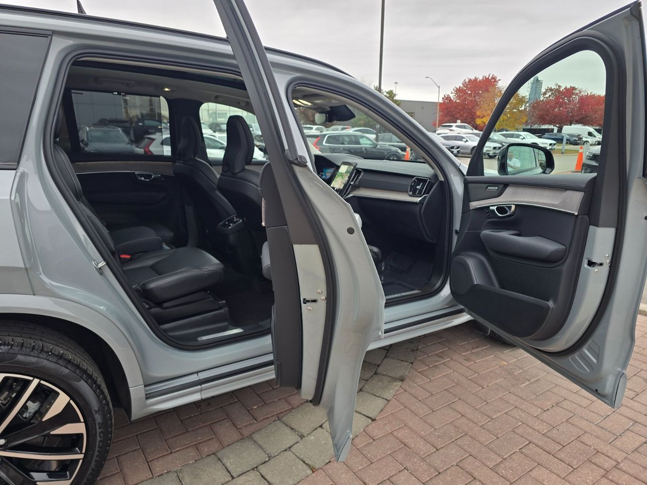 2026 Volvo XC90 ULTRA DARK THEME-10