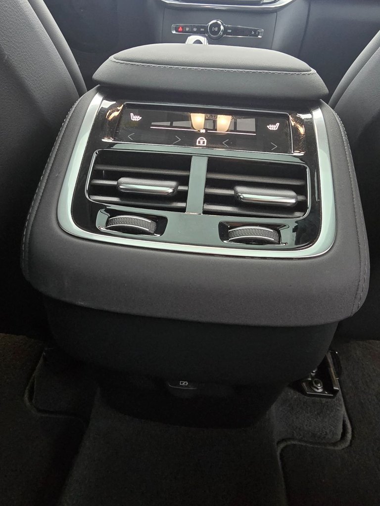 2026 Volvo XC90 ULTRA DARK THEME-21