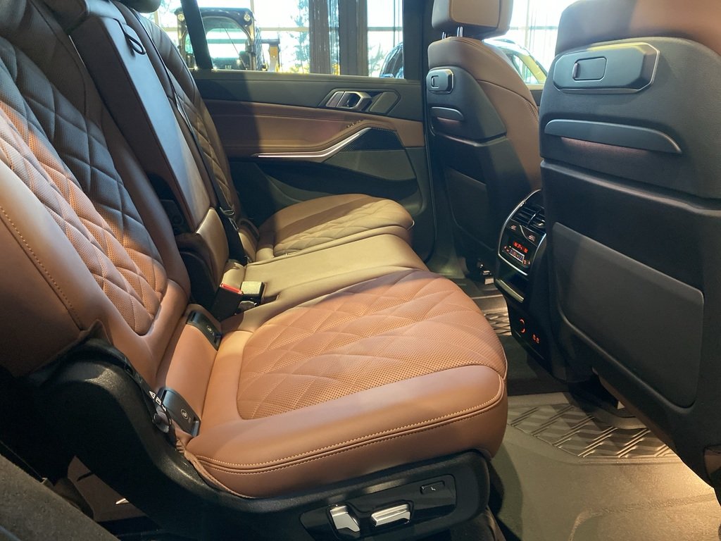 2026 BMW X7 xDrive40i-22