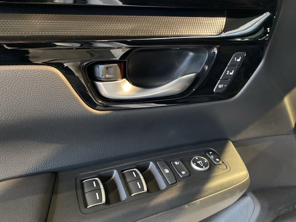 2024 Honda CR-V Hybrid Touring AWD-11