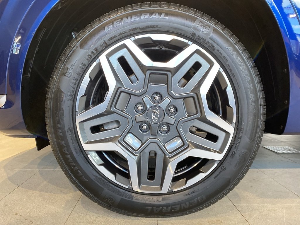 2021 Hyundai Santa Fe Ultimate Calligraphy AWD 2.5T-8