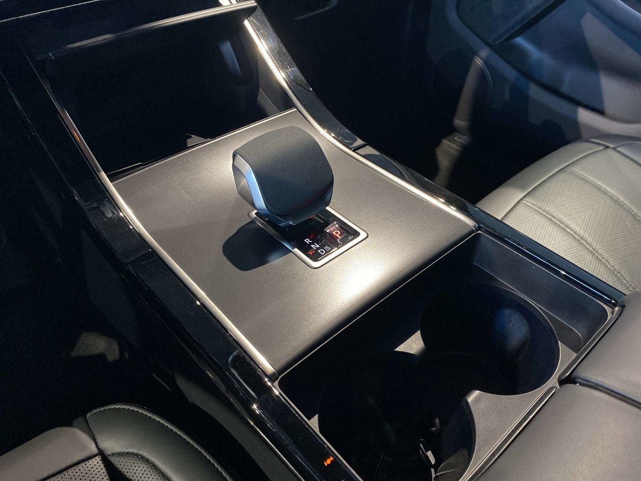 2024 Land Rover Range Rover Evoque P250 Dynamic HSE-13