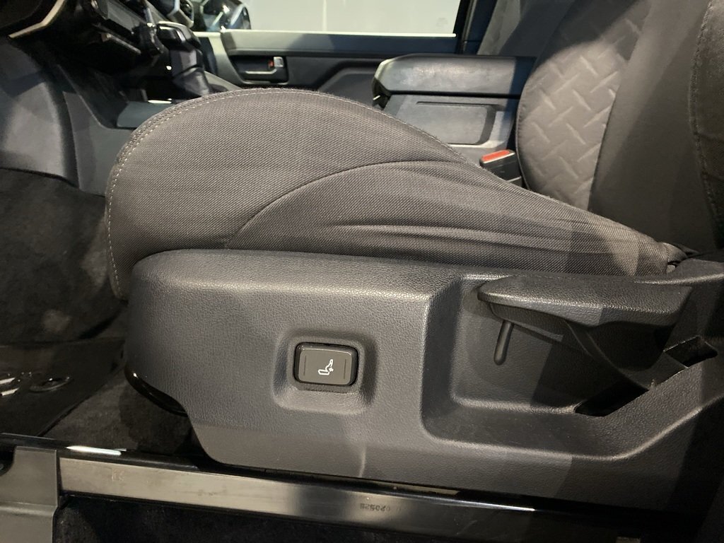 2025 Toyota Tacoma 4X4 Tacoma Double Cab AT-12