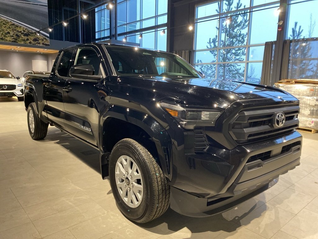 2025 Toyota Tacoma 4X4 Tacoma Double Cab AT-6