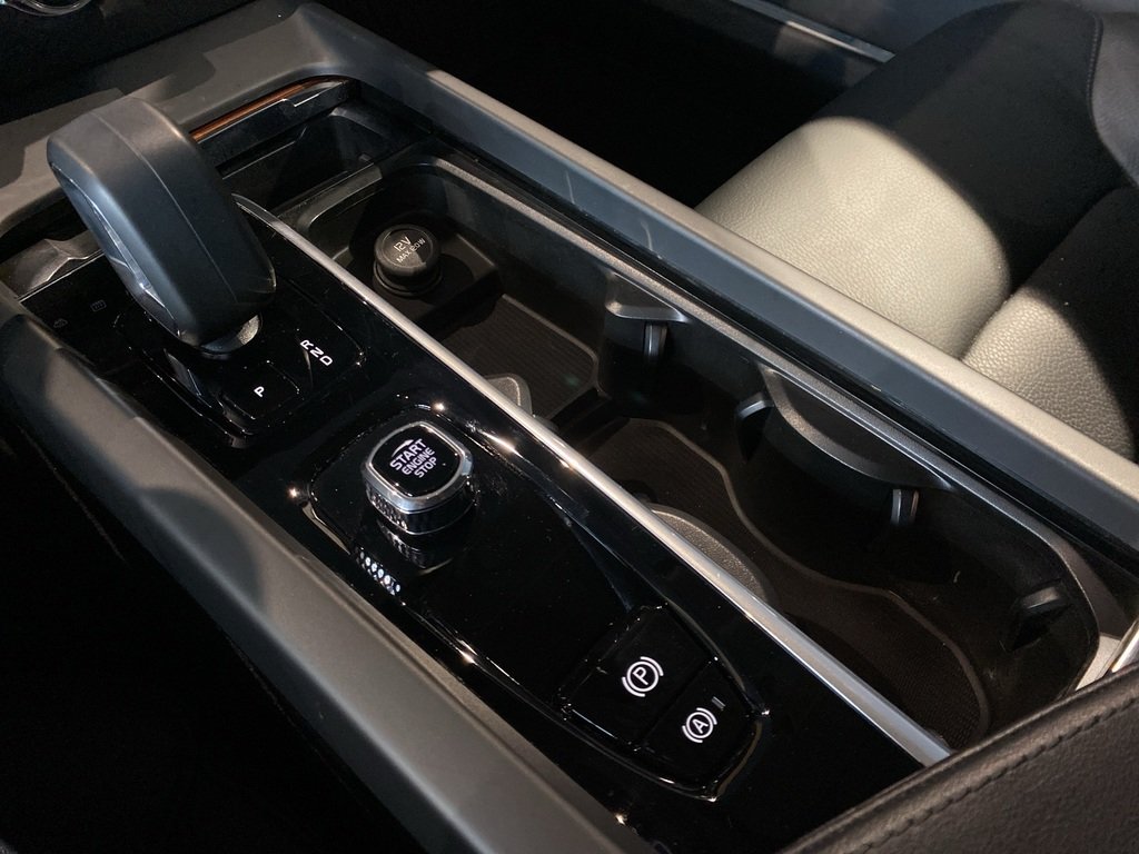 2023 Volvo S60 B5 AWD Plus - Dark-12