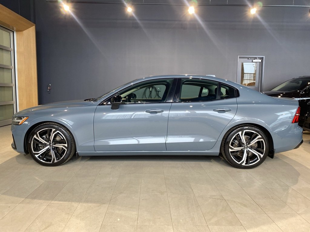 2023 Volvo S60 B5 AWD Plus - Dark-1