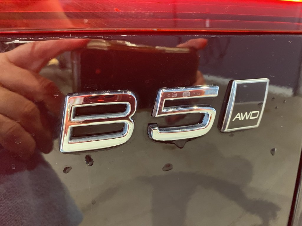 2025 Volvo V60 Cross Country B5 AWD Core-26