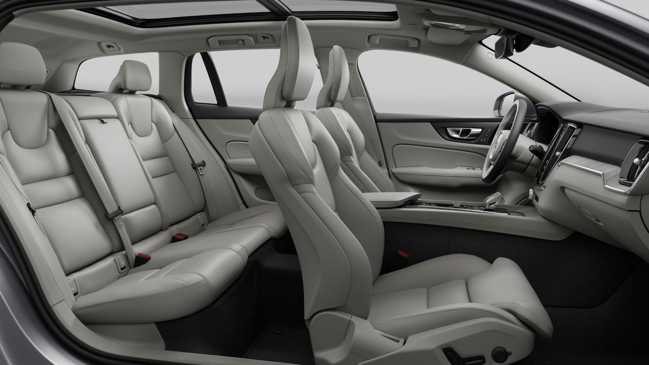 2026 Volvo V60 Cross Country Ultra-10