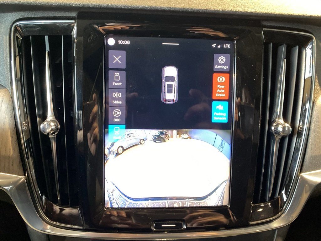 2022 Volvo V90 Cross Country B6 AWD-16