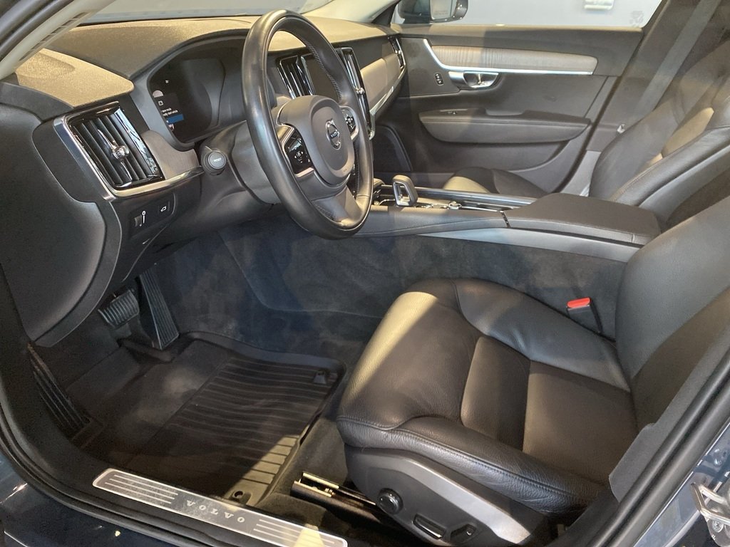 2022 Volvo V90 Cross Country B6 AWD-9