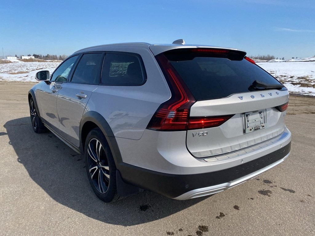2023 Volvo V90 Cross Country B6 AWD Ultimate-2