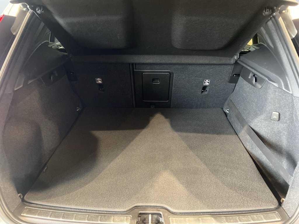 2020 Volvo XC40 T5 AWD Inscription-19