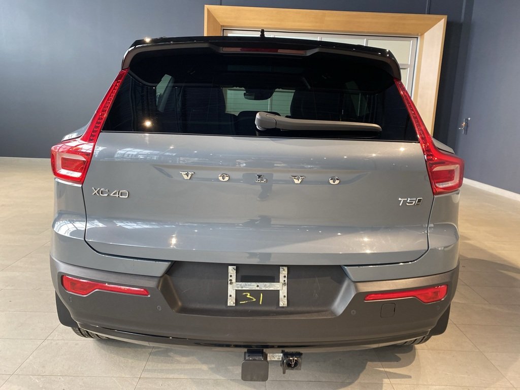2022 Volvo XC40 T5 AWD R-Design-3
