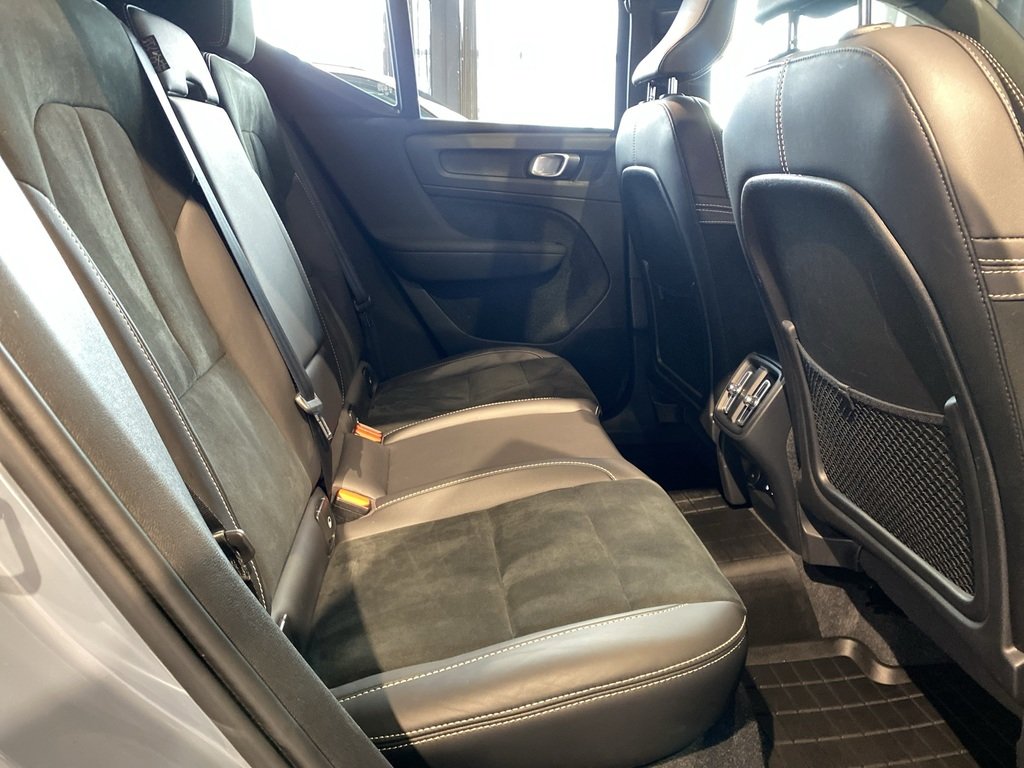 2022 Volvo XC40 T5 AWD R-Design-21