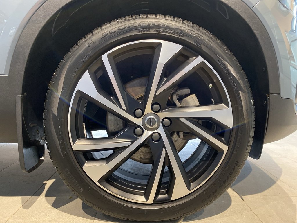 2022 Volvo XC40 T5 AWD R-Design-8