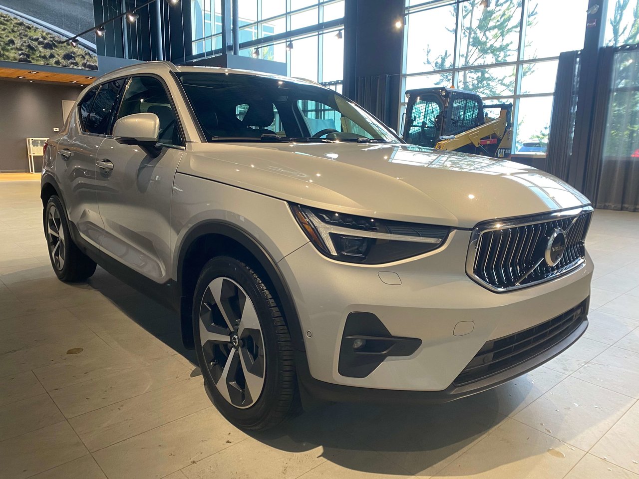 2023 Volvo XC40 B5 AWD Ultimate - Bright-5