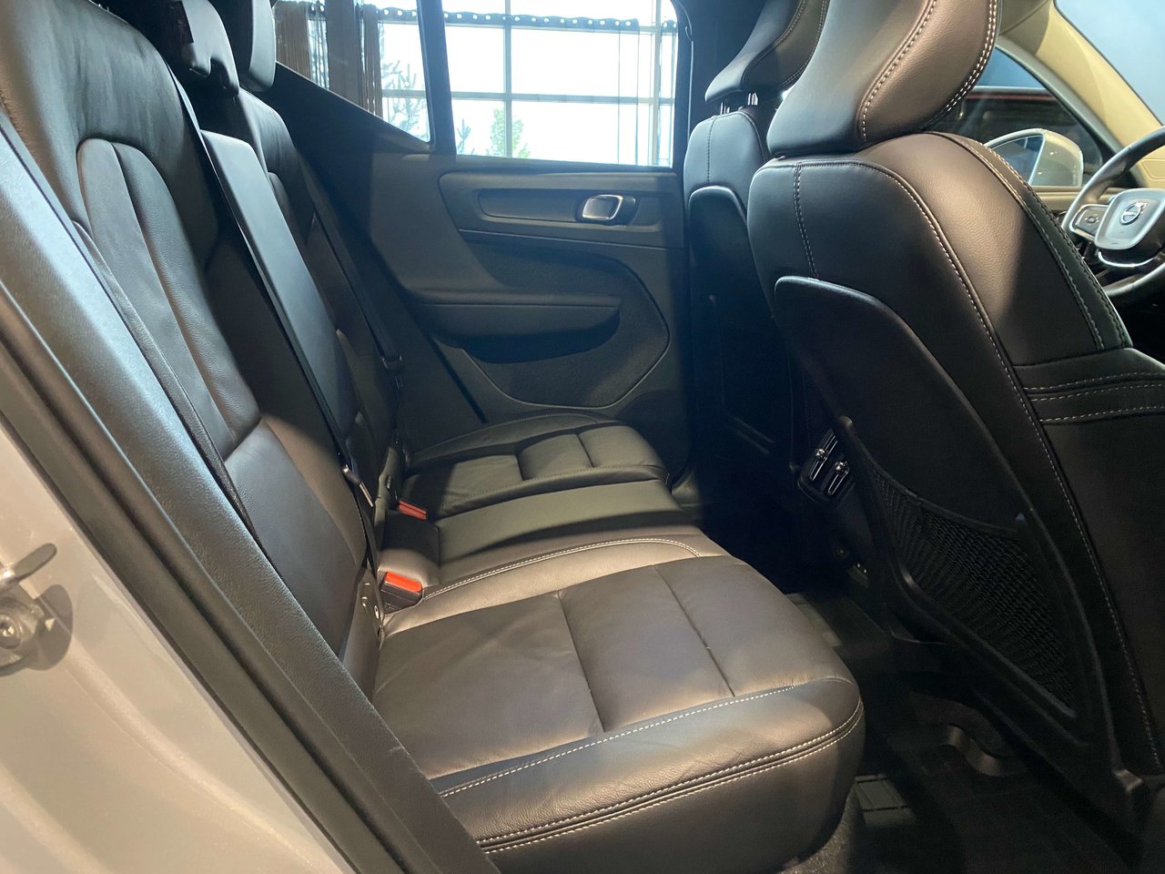 2023 Volvo XC40 B5 AWD Ultimate - Bright-20