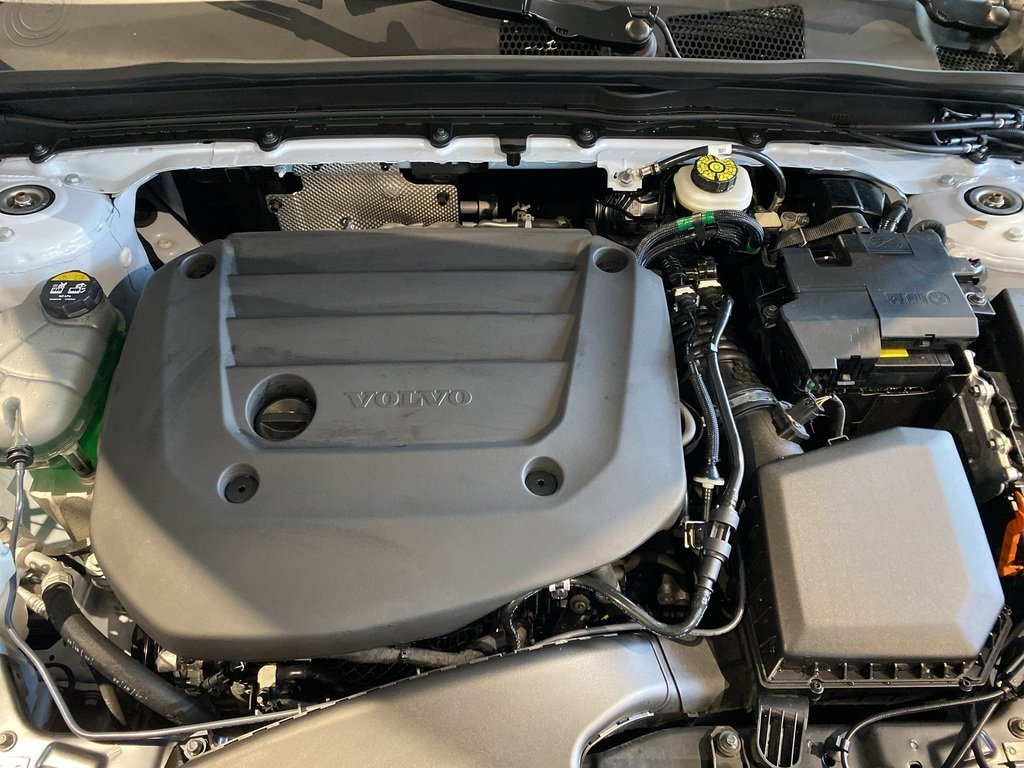 2025 Volvo XC40 B5 AWD Core Bright Theme-22
