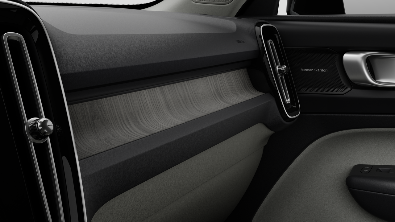 2026 Volvo XC40 Ultra Dark Theme-8