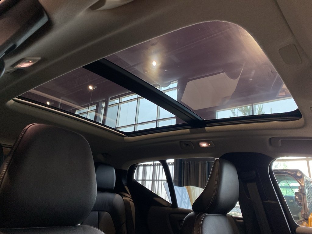 2026 Volvo XC40 B5 AWD Plus Dark Theme-24