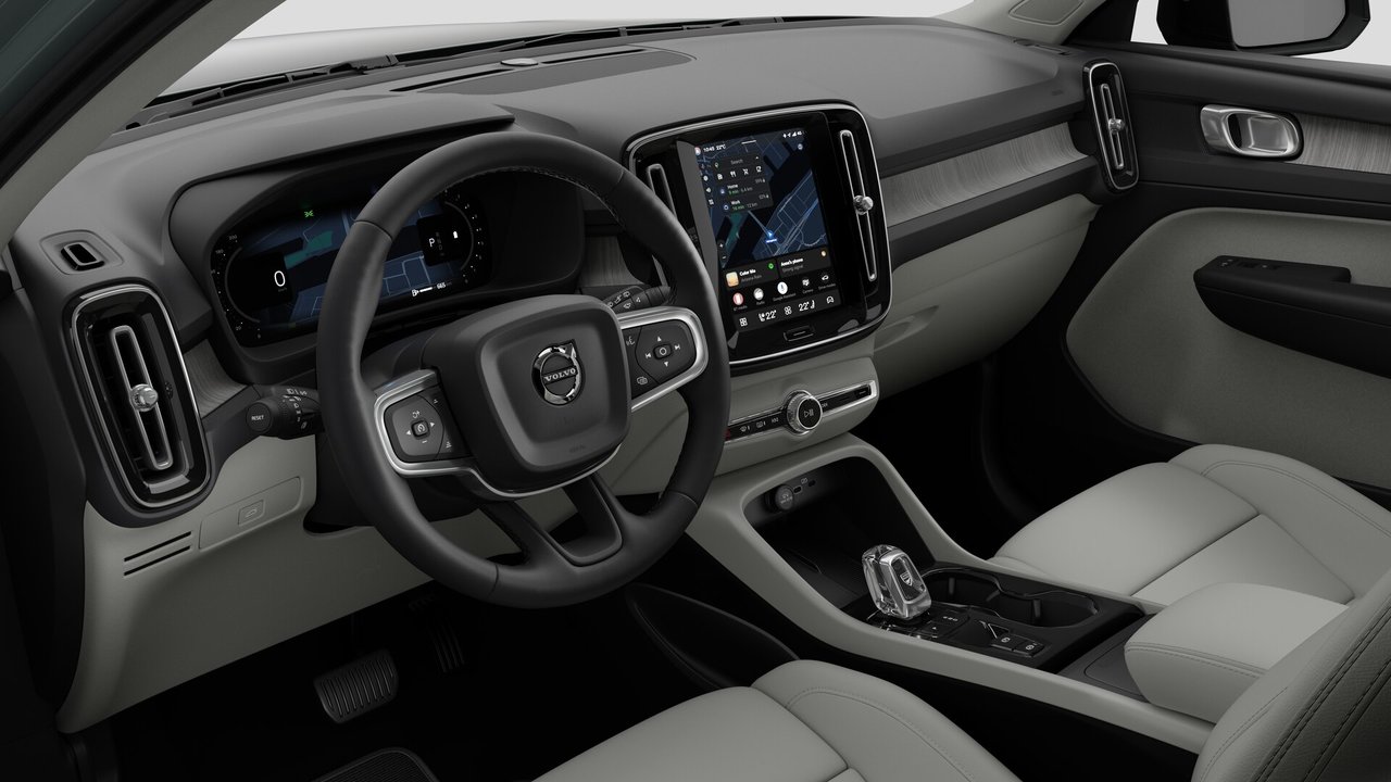 2026 Volvo XC40 Plus (Dark Theme)-9