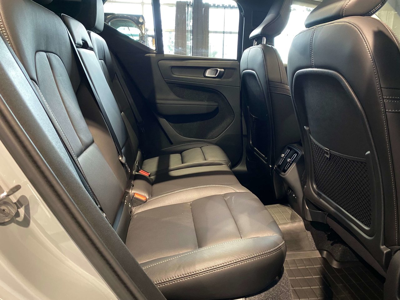 2026 Volvo XC40 B5 AWD Plus Dark Theme-21