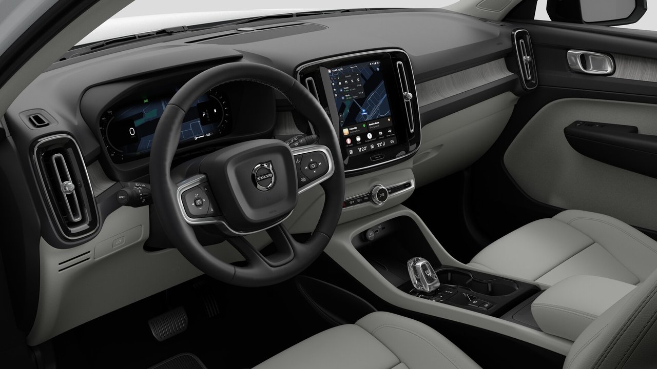 2026 Volvo XC40 Plus (Dark Theme)-9