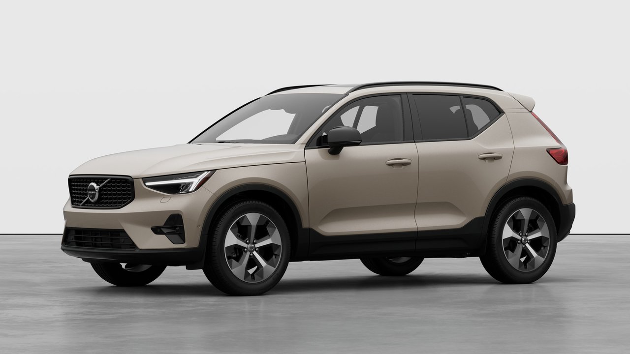 2026 Volvo XC40 Plus Dark Theme-0