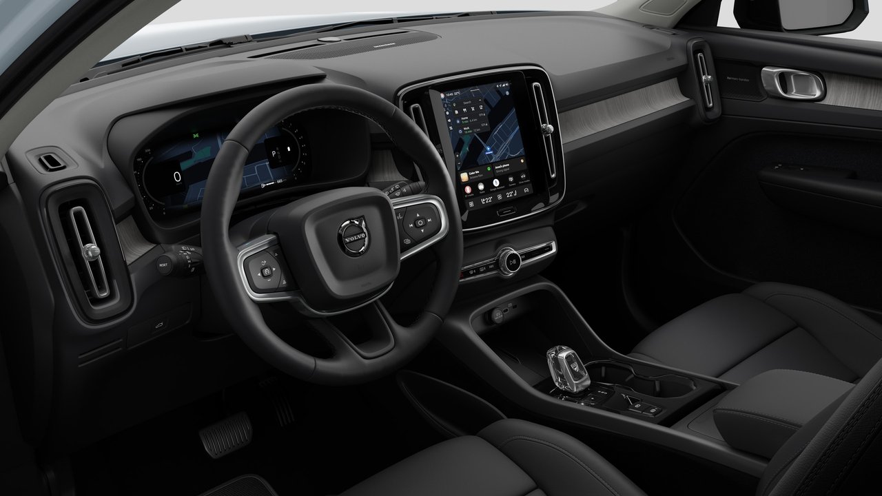 2026 Volvo XC40 Ultra (Dark Theme)-9