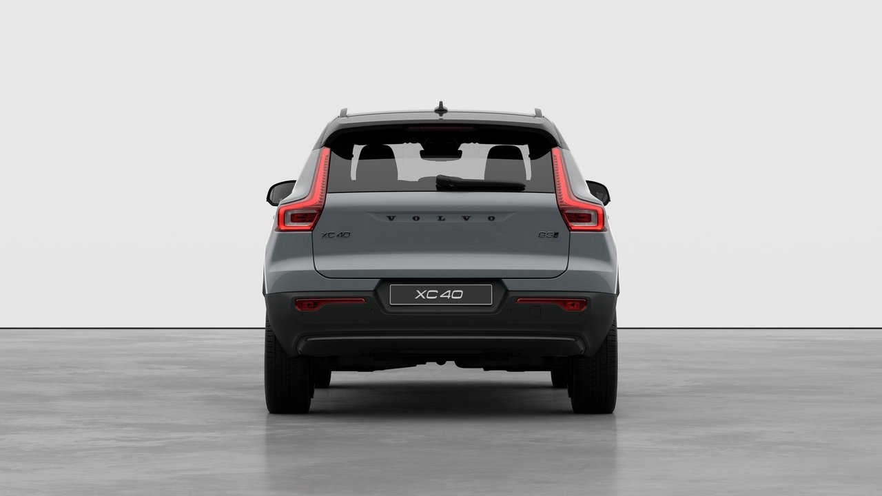 2026 Volvo XC40 Ultra Black Edition-5