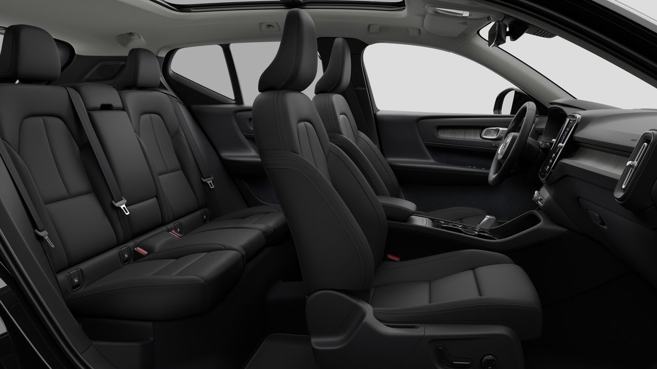 2026 Volvo XC40 Ultra Dark Theme-12